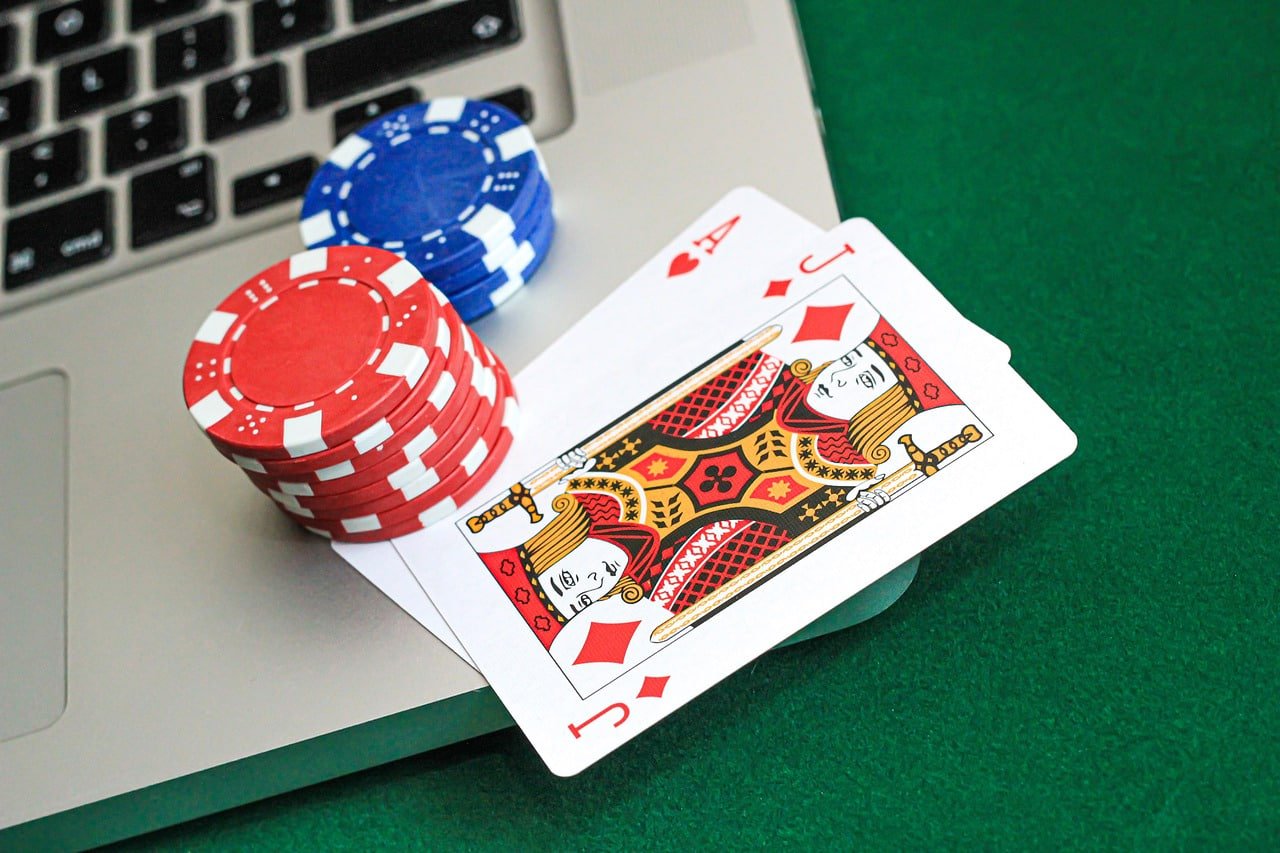 Filipino players checking ph567 wins and payouts on smartphones